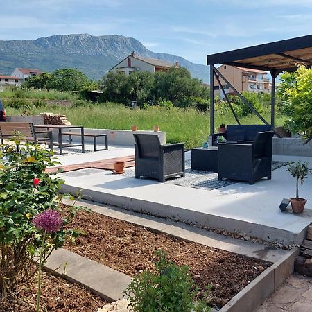 Spacious Apartment Close To The Sea In Split Area Kaštela Zewnętrze zdjęcie